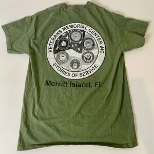 Veterans Memorial Center, Merritt Island, Florida Green Tee size medium